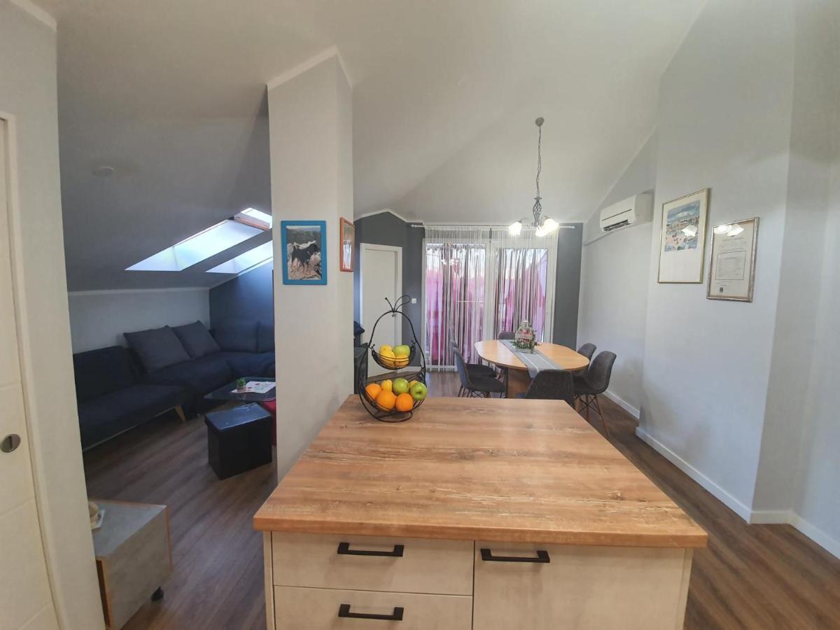 D Free Parking & Wifi, Walking Distance To Centrum Zadar