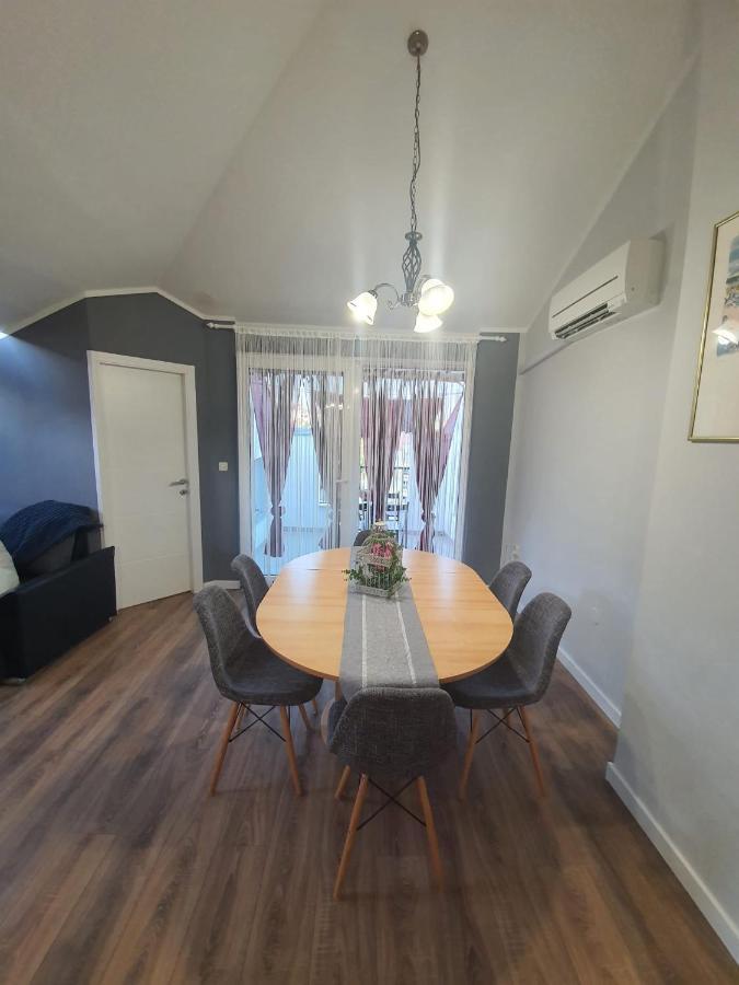 D Free Parking & Wifi, Walking Distance To Centrum Apartament