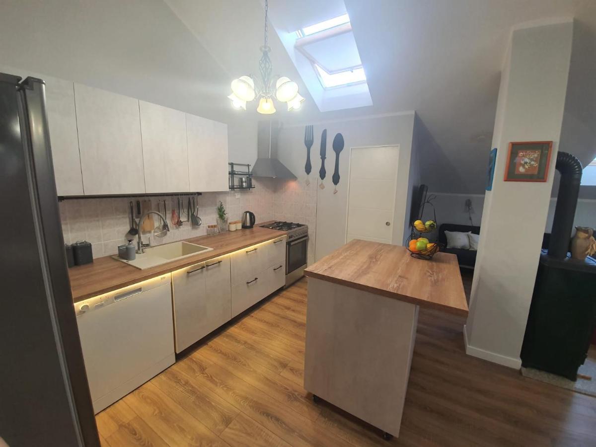 D Free Parking & Wifi, Walking Distance To Centrum