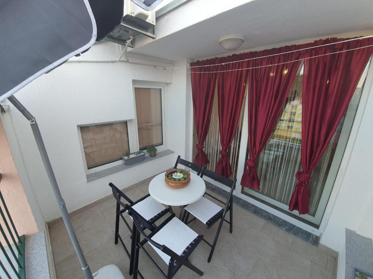 D Free Parking & Wifi, Walking Distance To Centrum Apartment Zadar